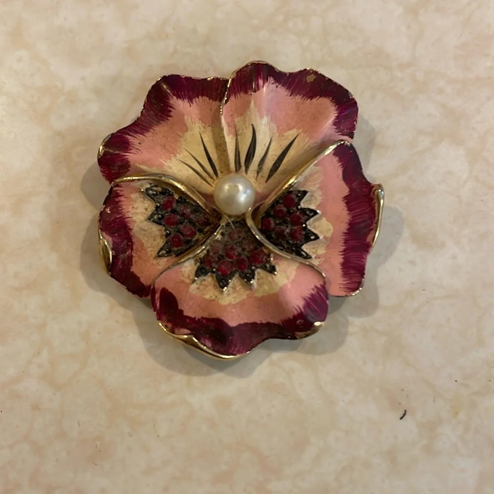 Vintage Hand-Painted Pansy Flower Brooch, Attributed to Kramer Jewelry